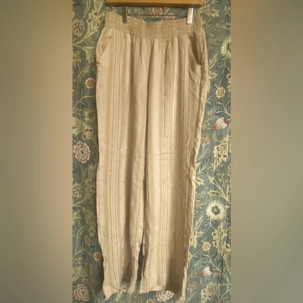 Briggs New York Light Beige Striped Casual Pants